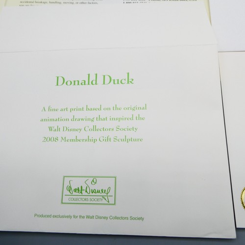 Disney Donald Duck Happy Camper Boxed Collectors Kit + COA Photos Badge Perfect - Picture 9 of 17
