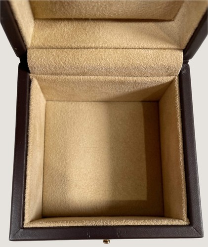 Louis Vuitton - Jewelry Box Only. Empty Box - Picture 4 of 8