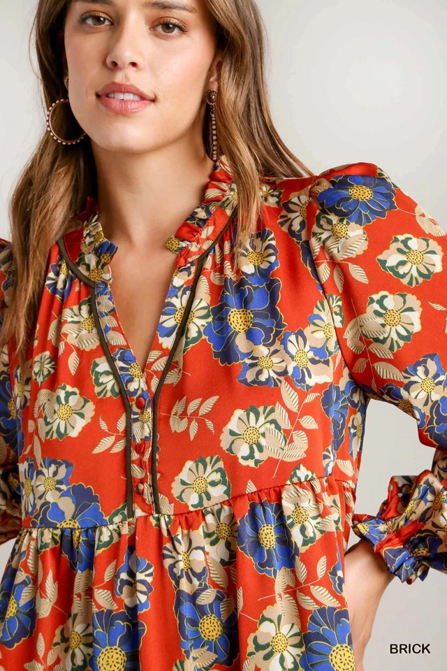 Vestido Umgee Multi Floral e Estampa Animal Midi Camadas com Mangas Compridas Decote V Divididas - Imagem 2 de 4