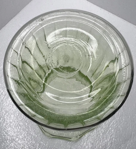 Vintage Uranium 8" Vase Vaseline 30s Depression Era - Picture 6 of 8