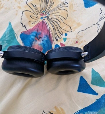 AkG Y50BT Wireless Bluetooth On-Ear Kopfhorer Schwarz