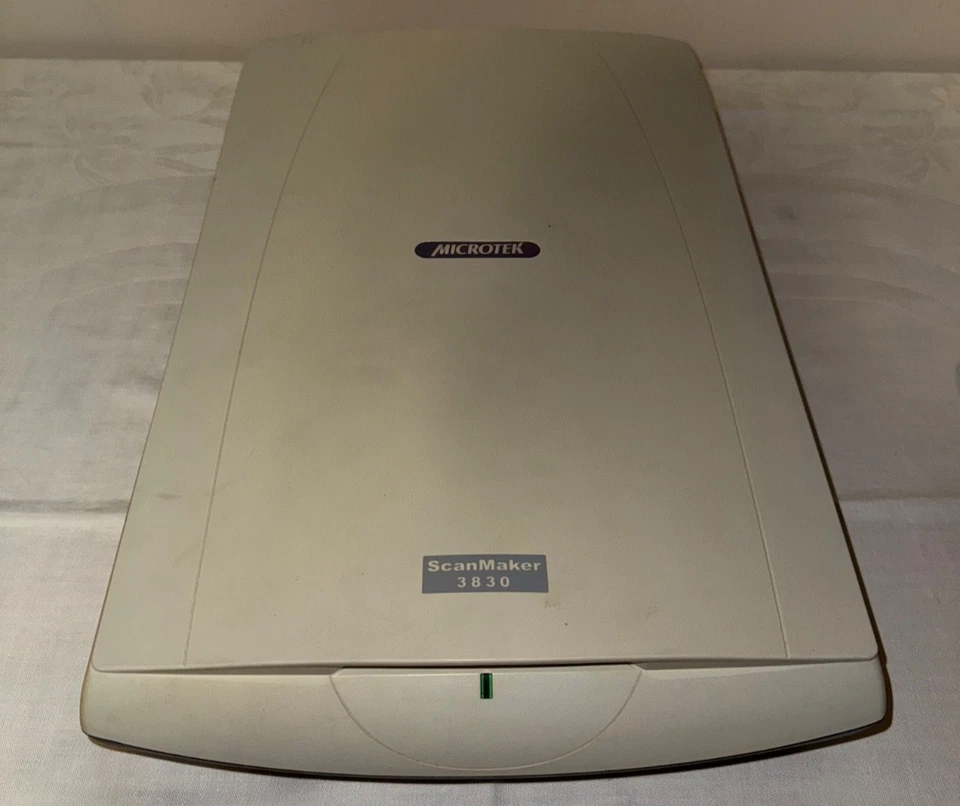 Microtek ScanMaker 3830 Scanner mit Netzteil & Software-CD - Bild 2 von 4