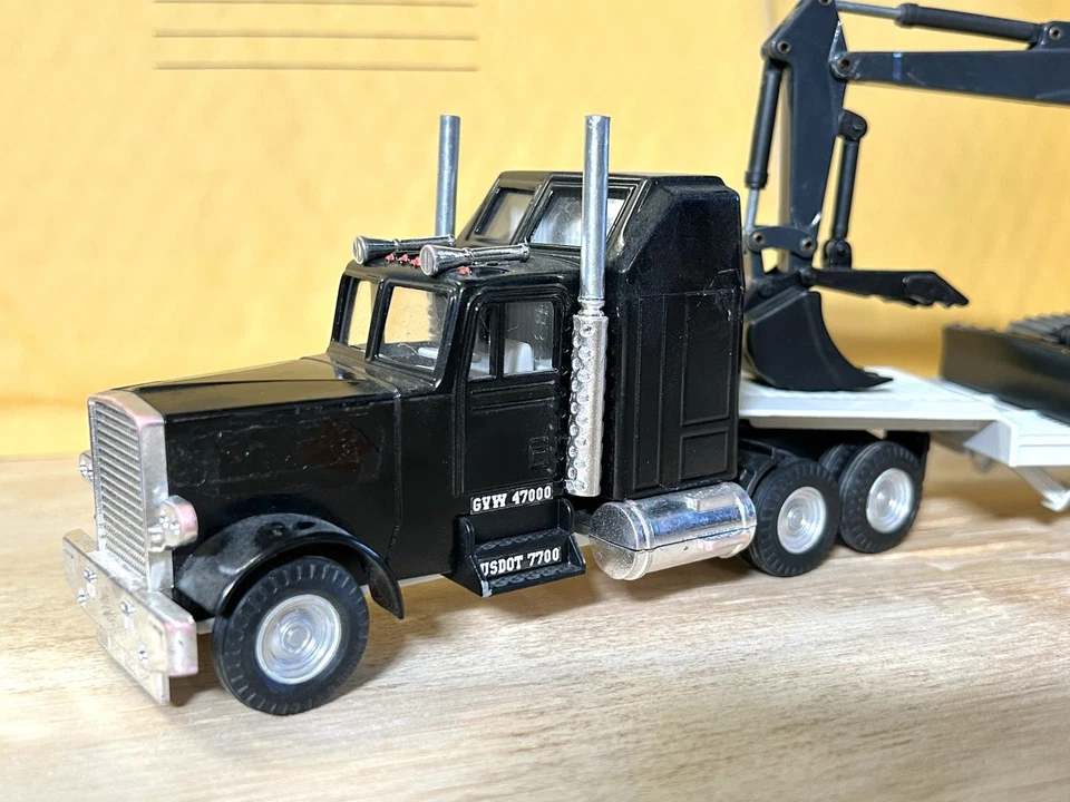 Joal 1/50 Scale Transport Truck & Equipment Trailer with Custom Volvo Excavator! - Image 3 of 4