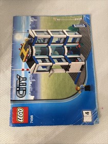 LEGO CITY Police Station 7498 With Vehicles