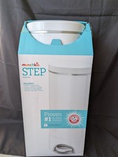 Munchkin STEP Diaper Pail, Powered by Arm  Hammer NEW IN BOX