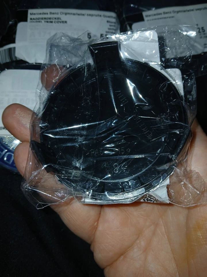 Juego de 4 tapacubos originales Mercedes Benz azul real para llantas de aleación nuevos Foto 4 de 4