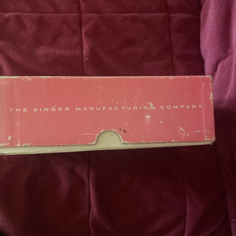 Accesorio Zigzagger Automático Singer De Colección con 3 Levas Perilla Roja + Caja Original Foto 2 de 4