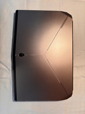 Alienware 17 R2 Gaming Laptop