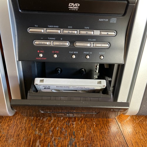Sony CMT-DV2D Micro Hifi Shelf System, DVD/CD/ Cassette Player & FM/AM -100W - Picture 6 of 12