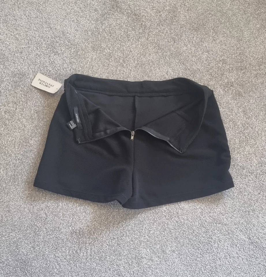 Women's Forever 21 Black Stretch Skorts - Image 3 of 4