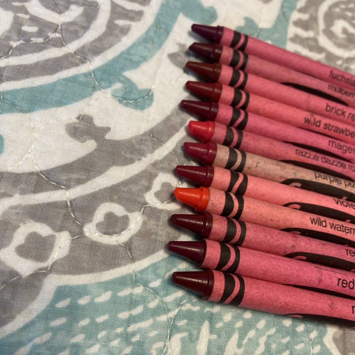 12) Vintage Crayola Crayons Binney & Smith Red & pink Lot | eBay