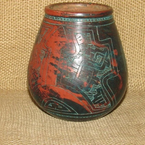 MARIVALDO Brazilian Art Pottery ~ Stunning Vase ~ Signed Regina Para ~ Aztec