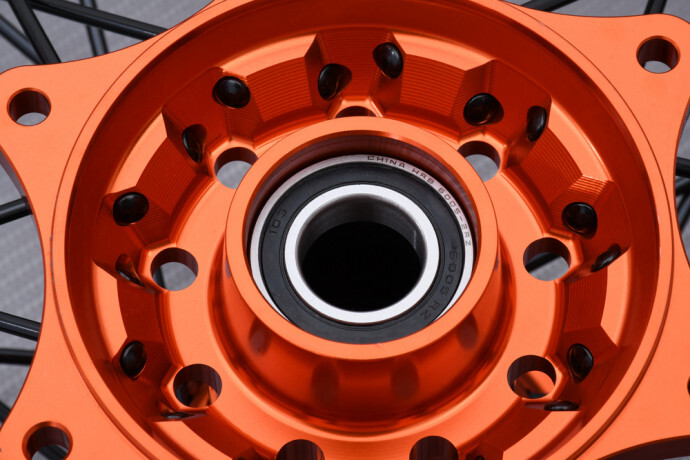 Roue arrière cross pour KTM EXC 250 Six Days de 2016 à 2023, idéale pour franchissement en forêt