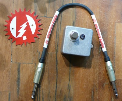 Alchemy Audio Favorite Preset Switch + TRS Cable Compatible with Strymon Effects