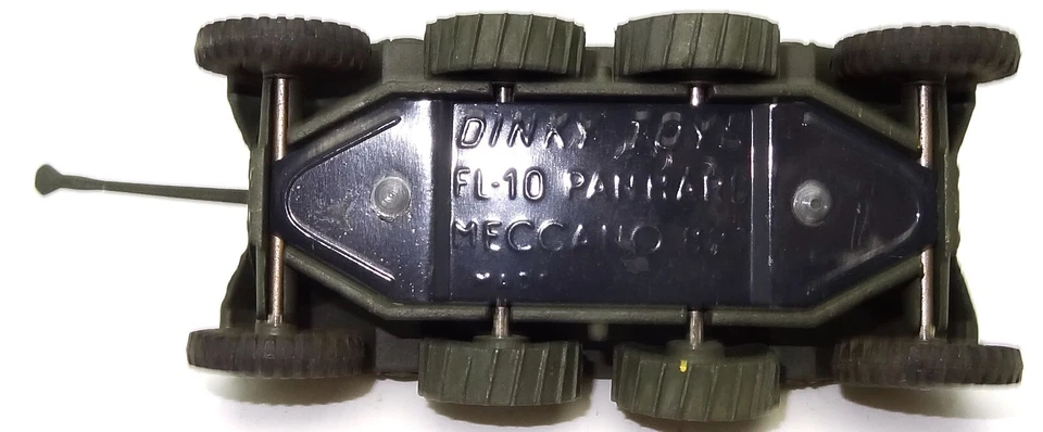 DINKY FRANCÉS NO. 827 - COCHE/TANQUE BLINDADO PANHARD FL 10 EBR - CASI COMO NUEVO CT* Foto 4 de 4