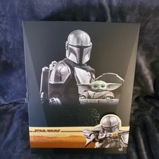 Hot Toys Star Wars Mandalorian & The Child Grogu DELUXE (Open Box Complete)