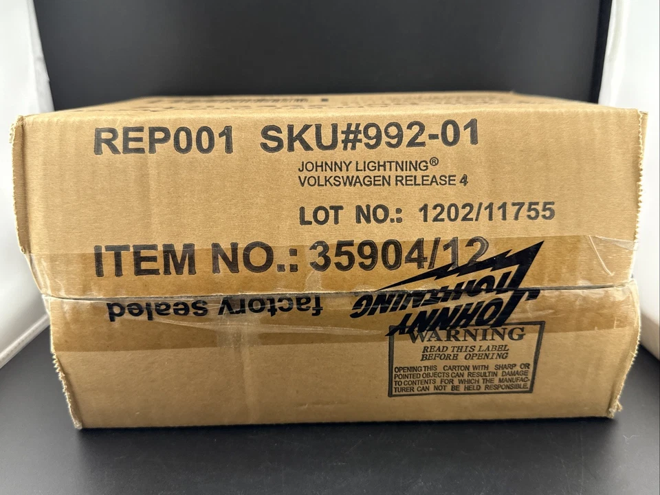 2002 Johnny Lightning Factory SEALED CASE x12 VOLKSWAGEN RELEASE 4 3590412 nice - Image 2 of 4