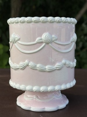 Ceramic Makeup Brush Holder Glossy Pink Cake Target 2024 SE (NEW)