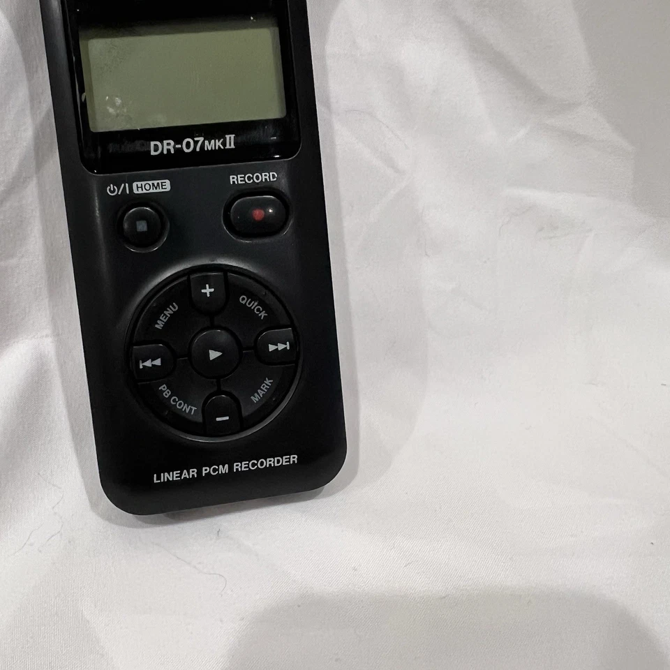 Black TASCAM DR-07MKII Linear PCMRecorder, 24-bit 96kHz - Image 4 of 4