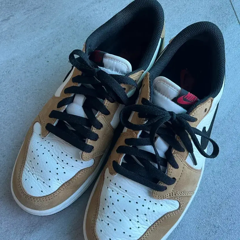 Nike Jordan 1 Low Rookie Size 260, Excellent Condition thumbnail 4