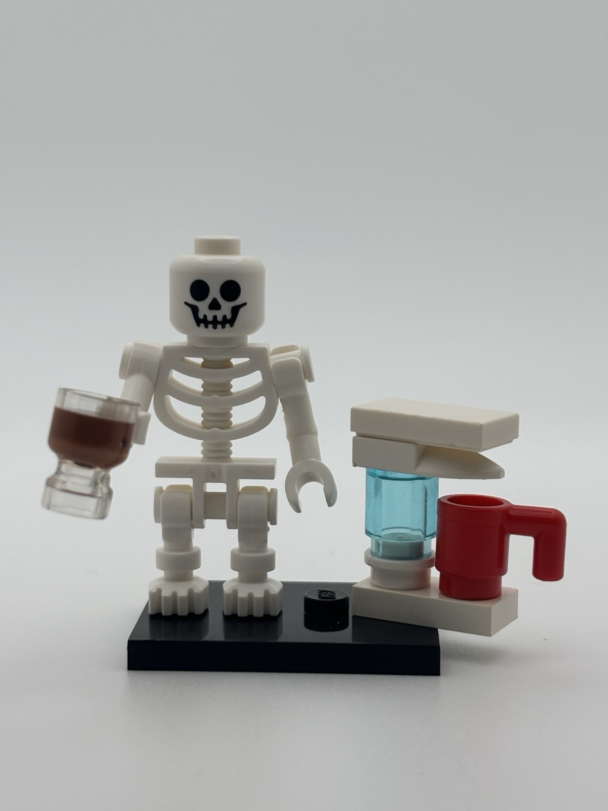 NEW LEGO Skeleton Minifigure With Coffee Maker, Red Mug, Coffee Mug  Mini MOC