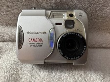 Olympus Camedia D-40 Zoom 4.0 MP Compact Digital Camera-Powers On-Untested