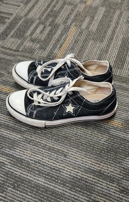 Converse One Star Low Top Women Size 6 Sneaker Shoes Black White Lace Up