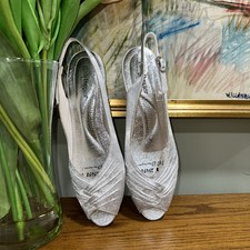 NWOB Vntg Hush Puppies, Wedge, Slingback, Open Toe, Metallic Silver 6M 17obo