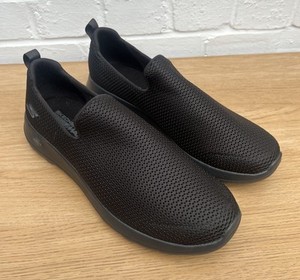 skechers on the go goga max