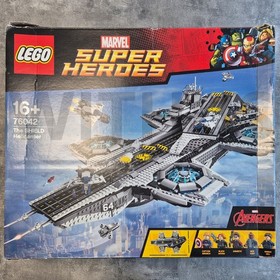 [CLEARANCE] LEGO 76042 Marvel Super Heroes The SHIELD Helicarrier 2996 pieces