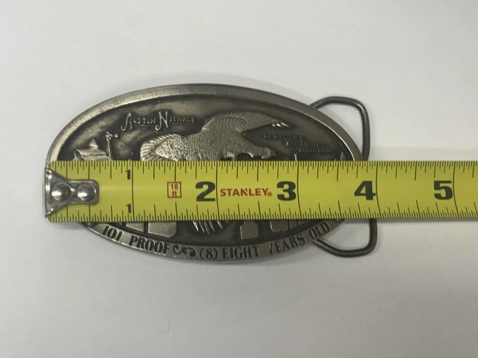 Fivela de cinto oval vintage Austin Nichols Wild Turkey 1974 latão bergamota funciona - Imagem 4 de 4