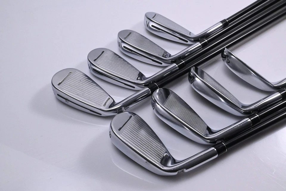 Taylormade RSi1 Irons / 4-PW+AW / Regular Flex Taylormade REAX 65 Shafts - Image 4 of 4