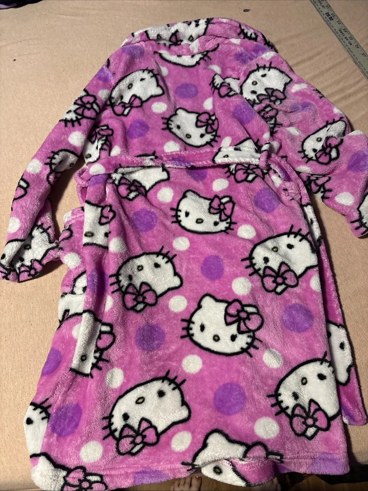 NIÑAS HELLO KITTY BATA POLAR SUAVE CON BOLSILLOS TALLA 7/8 RESISTENTE AL FUEGO Foto 3 de 3