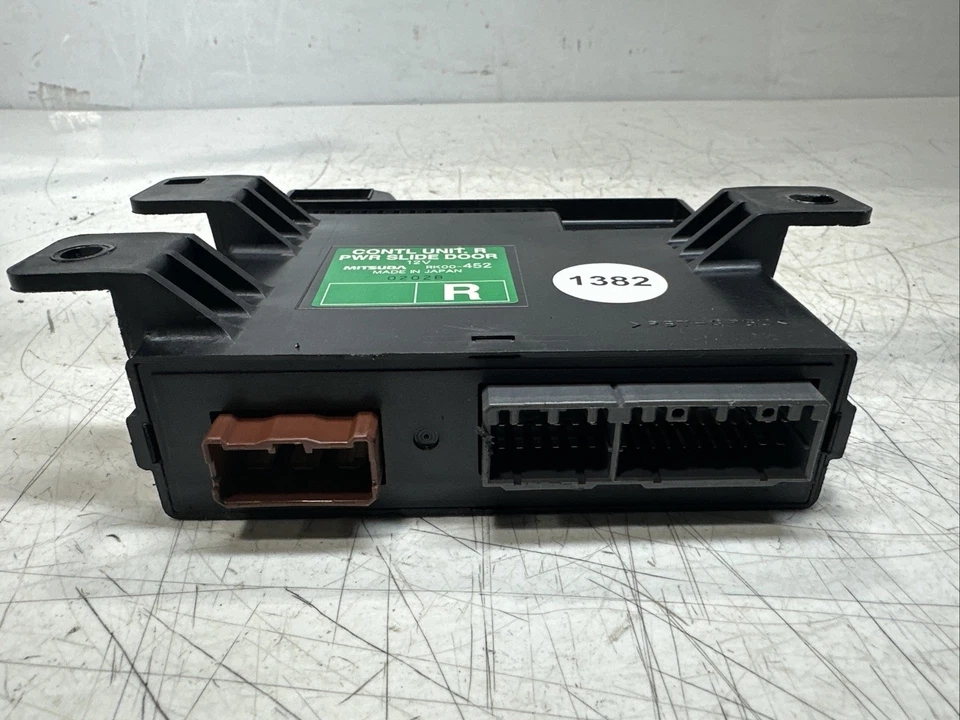 Módulo de control de puerta corredera eléctrica derecha Honda Odyssey OEM 2005-2010 Mitsuba Foto 2 de 4