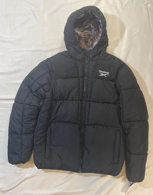 ￼ NWT $160 Reebok men s Black  hooded reversible, puffer jacket. Size, M 