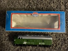 Model Power Burlington Northern Powered Diesel Locomotive HO Scale 9710