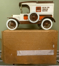 ERTL Trustworthy Hardware Stores 1913 Ford Model T Van Die Cast Coin Bank