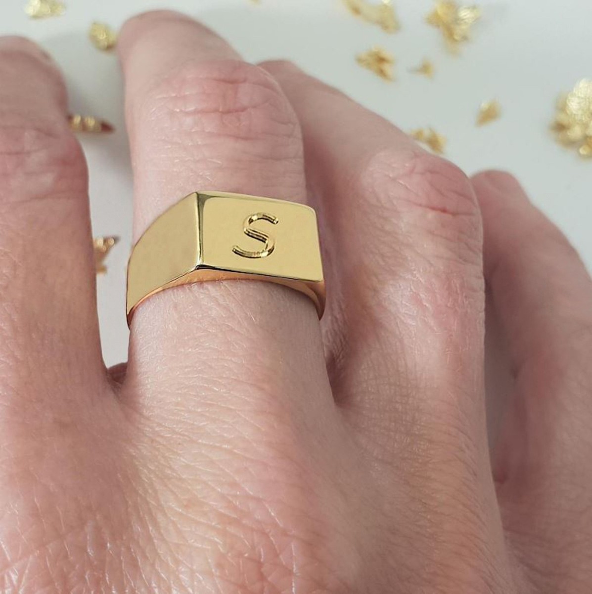 18Kt, 22Kt Solid Yellow Gold Initial Letter S Men'S Ring 8 7 8 9