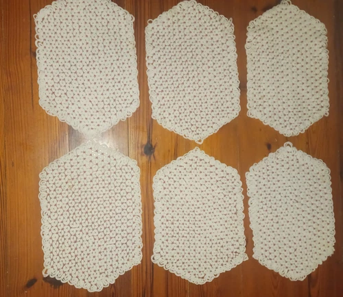 Vintage Pink Daisy Set of 6 Hand Made Crocheted Table Place Mats