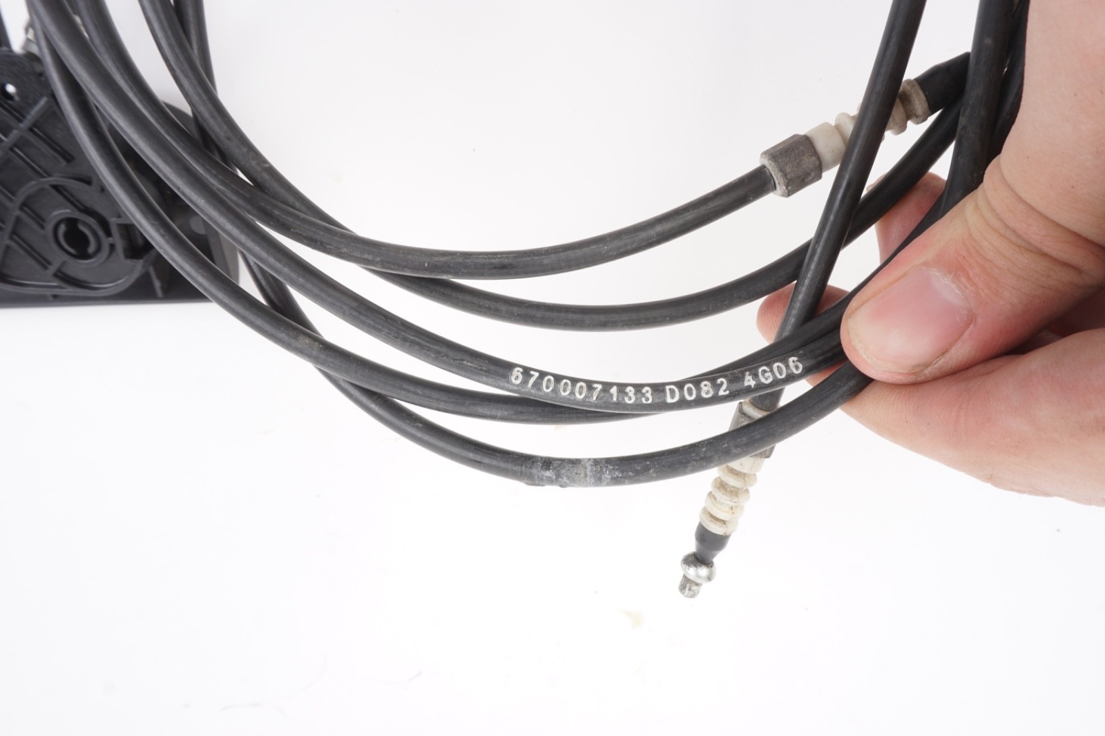 Maserati Ghibli 2014-2020 Hood release cable