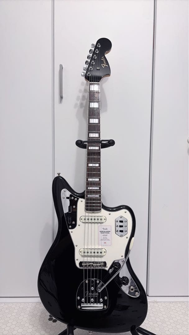 Fender Made in Japan Traditional Jaguar