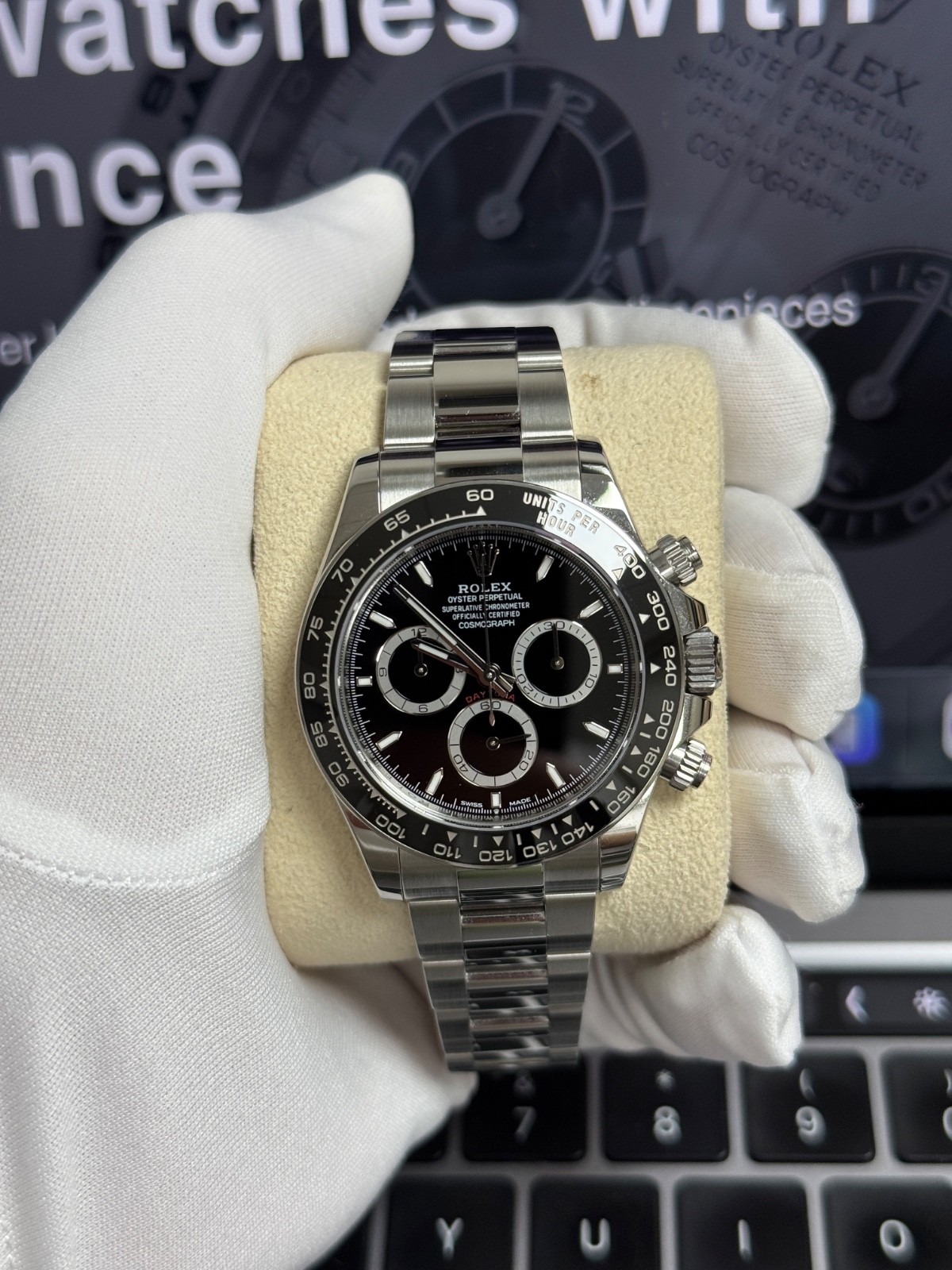 Rolex Cosmograph Daytona 126500LN Oystersteel Black Dial 2024 Full Set