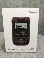 ROLAND R-07 Portable PCM Audio Recorder High-Quality Compact Sample