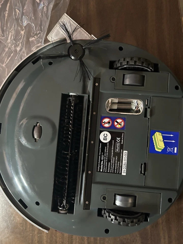 Robot aspirador con control remoto por infrarrojos  Foto 4 de 4