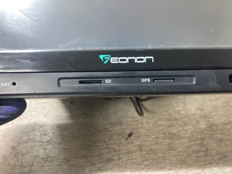 EONON DIGITAL TOUCH SCREEN CAR DVD PLAYER WITH BUILT IN GPS EONON D5109-KL0074 - Image 3 of 4