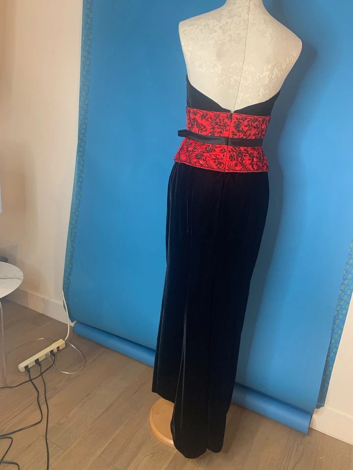 Escada Couture Sirena Sin Tirantes Negro Terciopelo Rojo Seda Embellecido Talla 36 Foto 3 de 4