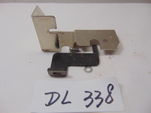 Lotto 4 staffe di ricambio per serger overlock Elna Lock Pro DC - Foto 6 di 8