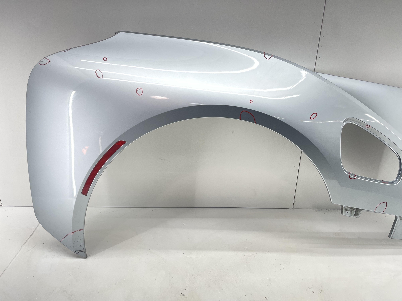 2014-2019 BMW I8 REAR RIGHT QUARTER PANEL ICONIC SILVER (B72) 7336314 OEM