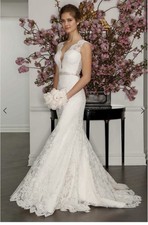 Ivory Lace Fit  Flare Mermaid Wedding Dress Sleeveless V Neck with Train