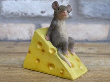 Quirky Resin Mouse sitting on Cheese Garden Ornament Statue Sculpture Gift